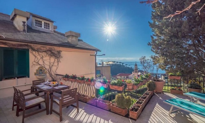 Camogli Apartment | Heavenly House - Sea view- terrace- parking & Wifi