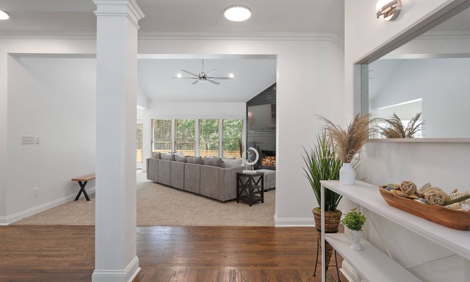 Hendersonville House | Heavenly Lakefront Six Bedroom Hideaway