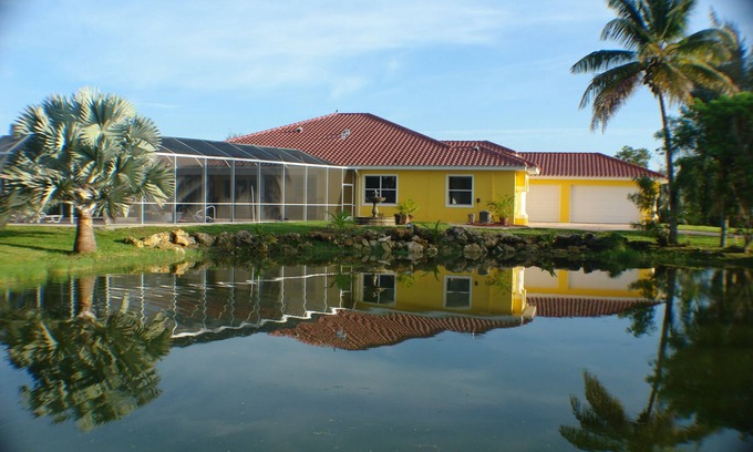 Bell Villa House | Heavenly luxury villa for adults on the peninsula framed by romant. lake