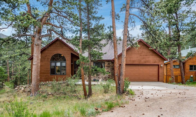 Carriage Hills House | Heavenly Pines - Gorgeous Vacation Home - Private Hot Tub - 20-NCD0035