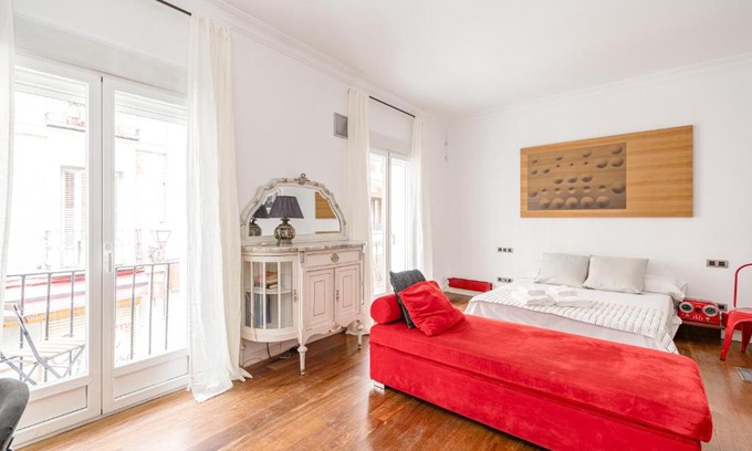 Barrio de La Latina Apartment | Heima Wonderful Loft in the Historic City Center