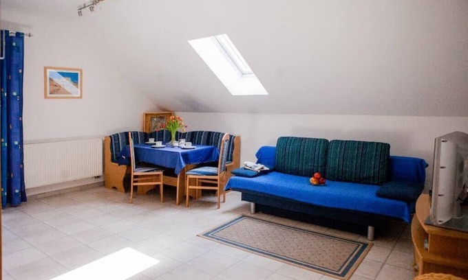 Lam Apartment | Helle Ferienwohnung mit Osserblick und Balkon