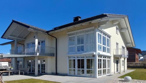 Rinchnach Apartment | Helle, lichtdurchflutete Ferienwohnung im Herzen des Bayerischen Waldes, Nationalparknähe