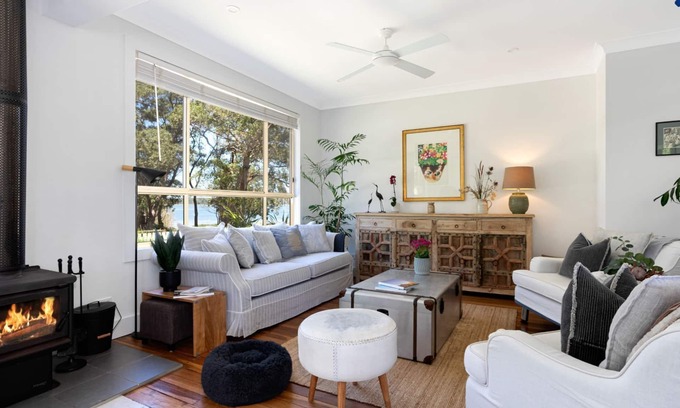 Culburra Beach House | Hemingways Lakehouse
