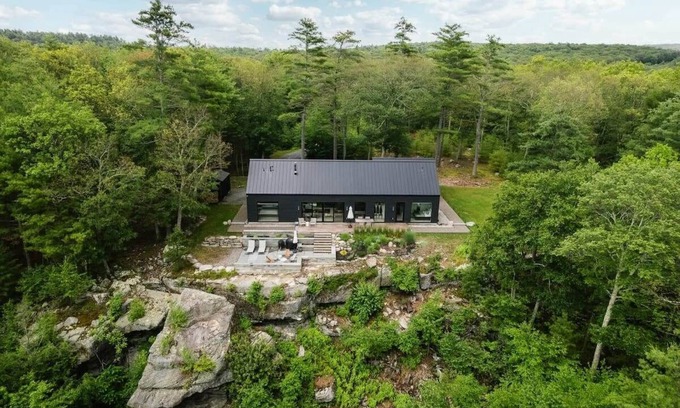 Narrowsburg House | Hemlock Cliffhouse: Secluded with Stunning Views