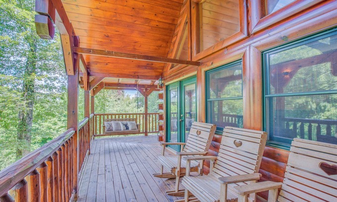 Hemlock Hills Cabin | Hemlock Manor