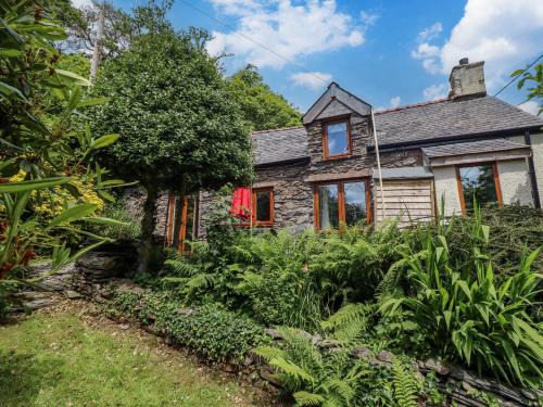 Fairbourne House | Hen Bopty