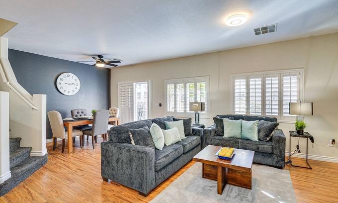 Gibson Springs House | Henderson Retreat ~ 14 Mi to The Las Vegas Strip!