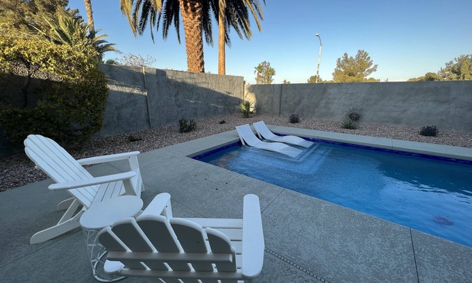 Green Valley House | Henderson/Vegas Luxury DREAM HOME w/Pool & Spa- close to LV Strip & Airport