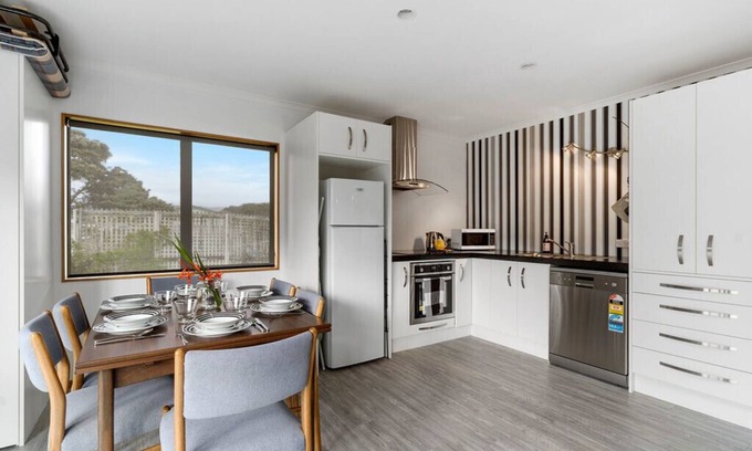 Waikanae Cottage | Heperi Haven - Waikanae Beach Holiday Home