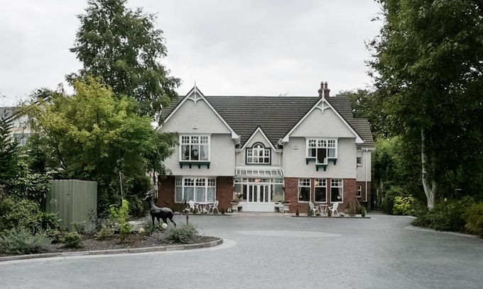 Killarney House | Herbert House ,V93 RF64