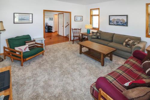 Chincoteague House | Herbie's Hideaway - Water views & Screened porch!