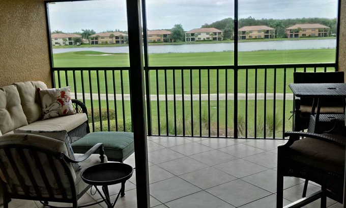Naples Condo | Heritage Bay 2nd Floor Condo.Condo's closest to Clubhouse/Tennis/Golf!