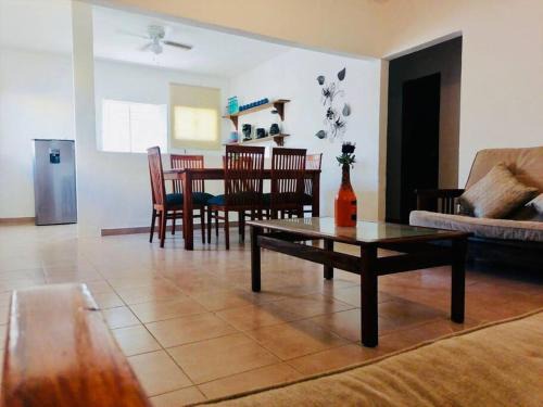 Tuxpan House | Hermosa casa Tuxpan con Aire Acondicionado 2BED 1BATH