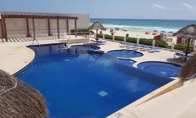Zona Hotelera Apartment | Hermosa villa frente al mar 3 habitaciones 3 baños vista y acceso al mar