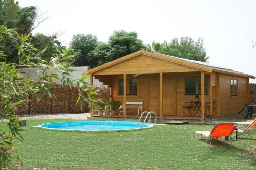 Carmona House | Hermoso Bungalow de madera