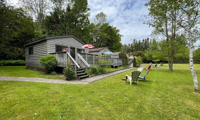 Hope Bay Cottage | Heron-Cedar Garden Cozy Cottage #5 for a relaxing week of fun and adventure