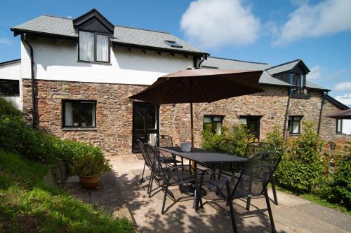 Littleham House | Heron Cottage at Robin Hill 6