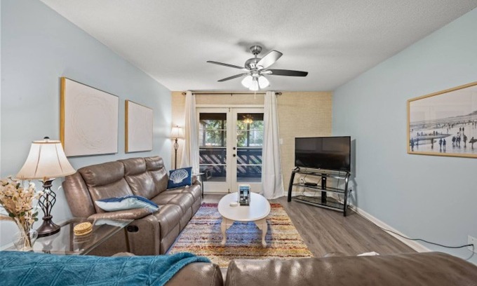 The Dunes Condo | Heron Pointe D4 - 5 minute walk to beach-Indoor Pool
