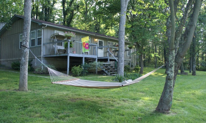Lebanon Cabin | Heron's Landing - on Old Hickory Lake - 25 Miles from Nashville