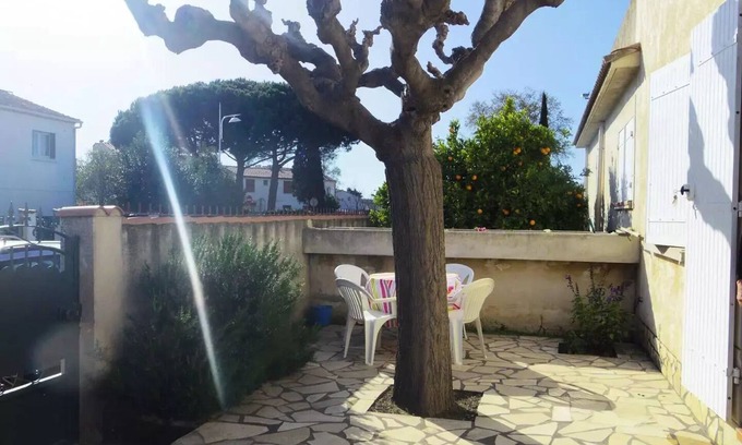 Aigues-Mortes Apartment | Herz Appart Camargue Dead Leagues T2