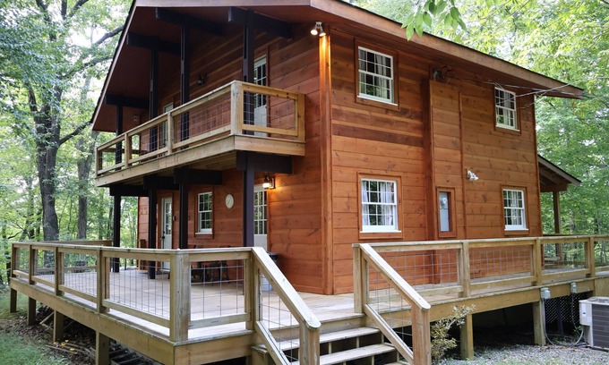 Almond Cabin | Hickory Ridge - HotTub, Hickory Ridge - HotTub - GSMNP, NOC, Train and Fontana Lake