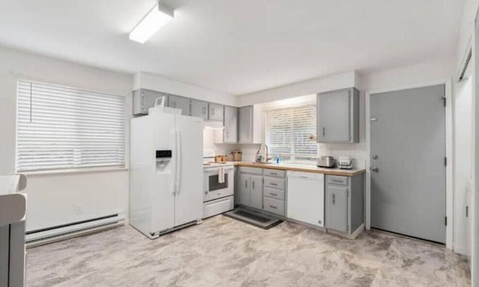 East Olympia House | Hidden Gem Duplex