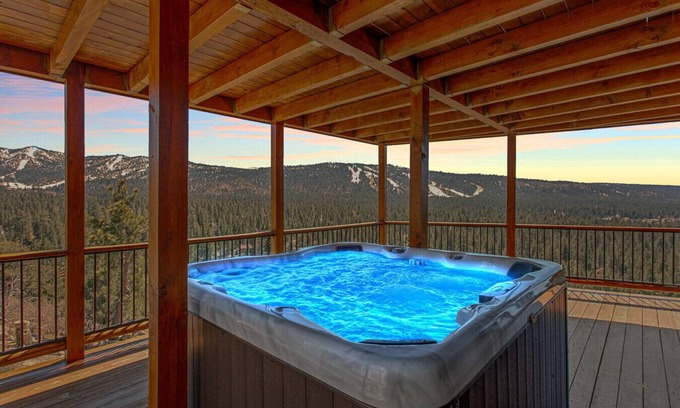 Castle Glen Estates Cabin | Hidden Haven Estate + Big Bear Lake Views + SPA