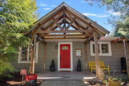 Union Pier House | Hidden Haven