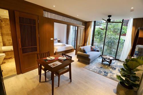 Cong Vi Apartment | Hidden Home MAYA 40 Linh Lang