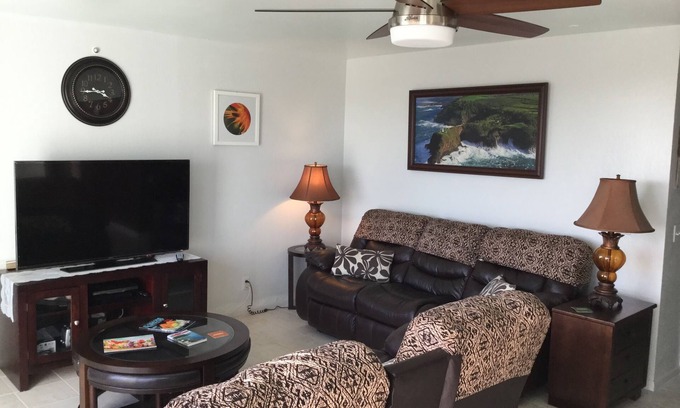 Makaha Condo | Hidden Island Getaway