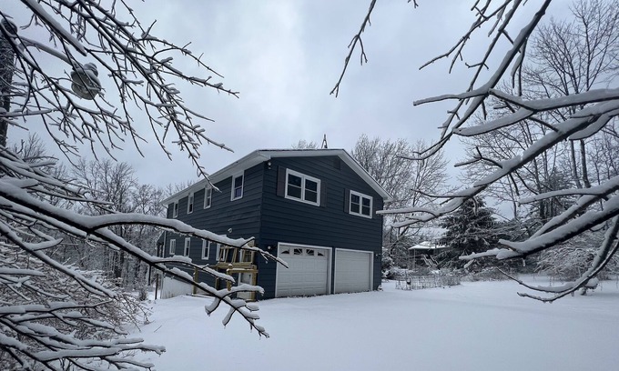 Newfoundland House | Hidden Poconos Farmhouse – Nearby Ski, Hot Tub + Game Room!