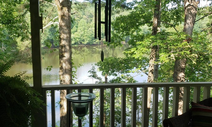 Demorest House | Hidden Valley Lake Retreat near Helen