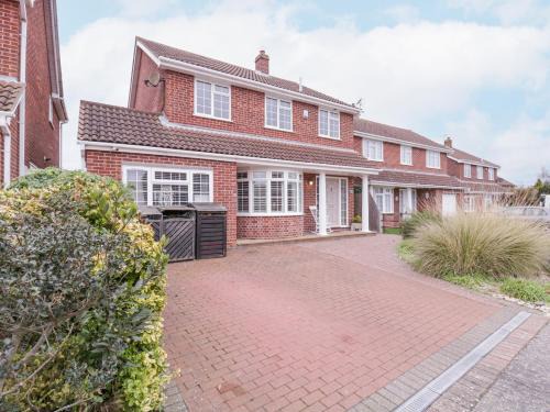 Walton on the Naze House | Hide and Sleep