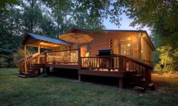 Mineral Bluff Cabin | Hide N Creek | Mineral Bluff, GA