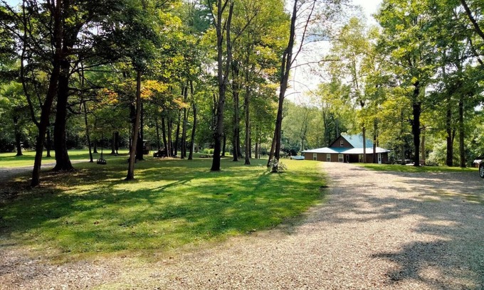 Danville Cabin | "Hideaway Cabin" that sits on 10 secluded acres.