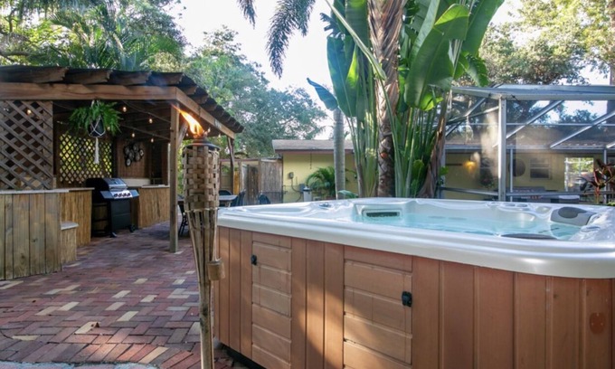 South Gate Ridge House | Hideaway House Private Boho Retreat Pool Spa 3.5 miles to Siesta Beach