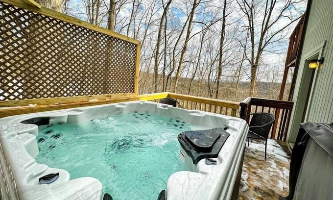 East Stroudsburg House | High Altitude Hideaway | Hot Tub | Steam Room