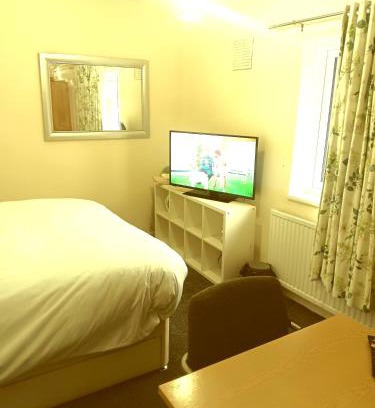 Little Hulton Bed & Breakfast | High class accommodations 10