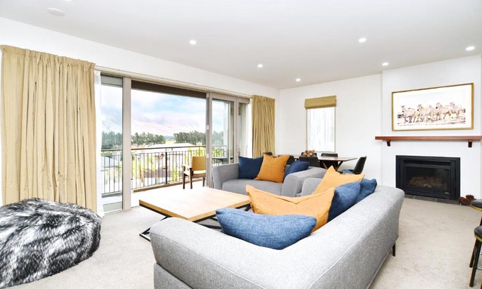 Windwhistle Apartment | High Country Villa 250 - Terrace Downs