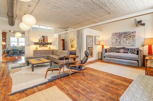 Downtown Asheville Apartment | High-design Downtown Loft