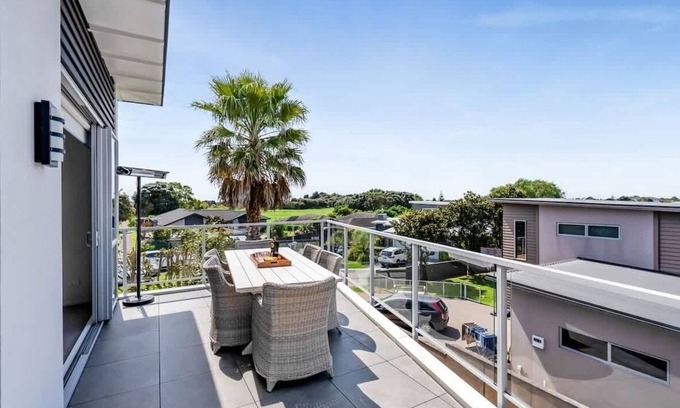 Bell Block House | High-End Executive Holiday Home