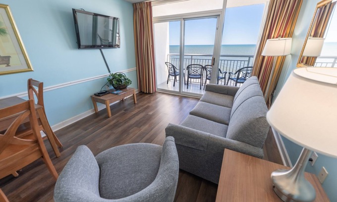 Myrtle Beach Condo | High Floor, Direct Oceanfront Views|Camelot Resort