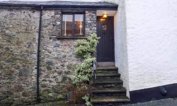High Newton Cottage | HIGH HOUSE, pet friendly, with open fire in Newton In Cartmel