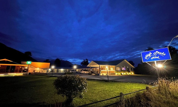 Fox Glacier Hotel | High Peaks Hotel