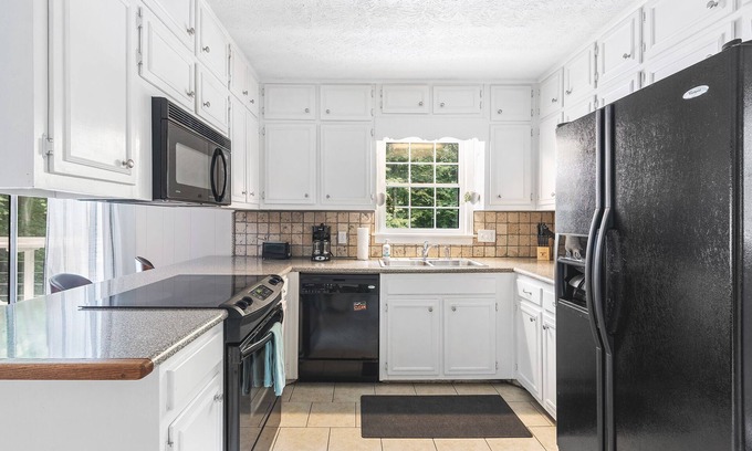 East Cobb House | High Speed Internet in Quiet East Cobb Homen