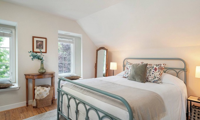 North Downtown Apartment | High Street Inn Ridge Room | 1 Bed, 1 Bath