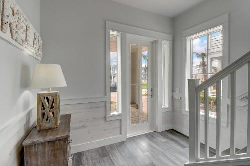 Cinnamon Shore House | High Tide 243 HI