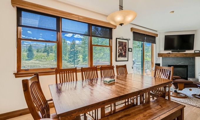 The Highlands House | Highland Greens Spruce 3 Bedroom Townhouse by RedAwning