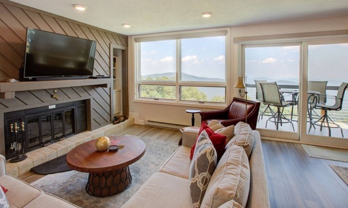 Nellysford Condo | Highlands 23 with Wintergreen Advantage